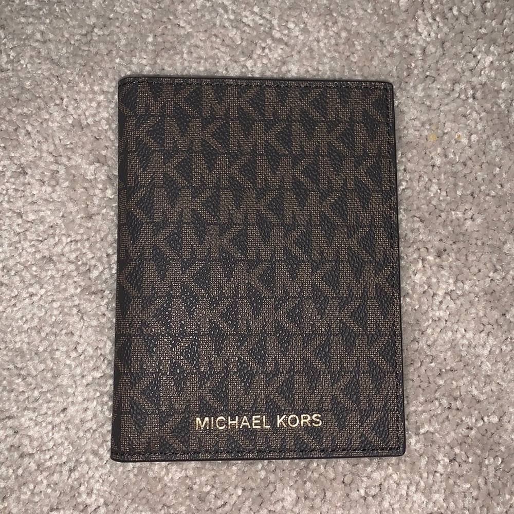 Never used MK passport holder
